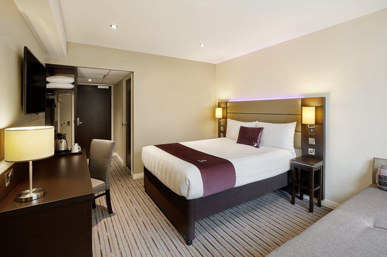 Premier Inn ברנטווד מראה חיצוני תמונה
