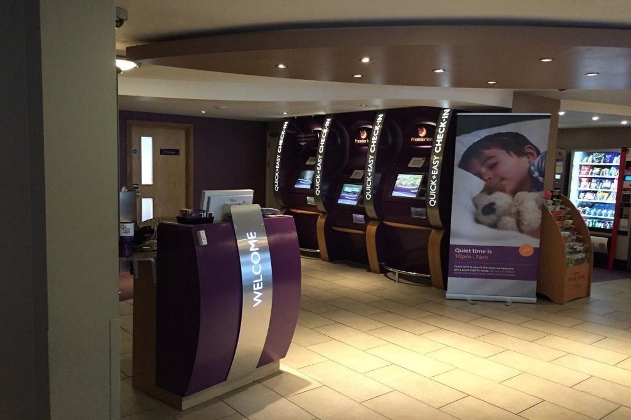 Premier Inn ברנטווד מראה חיצוני תמונה