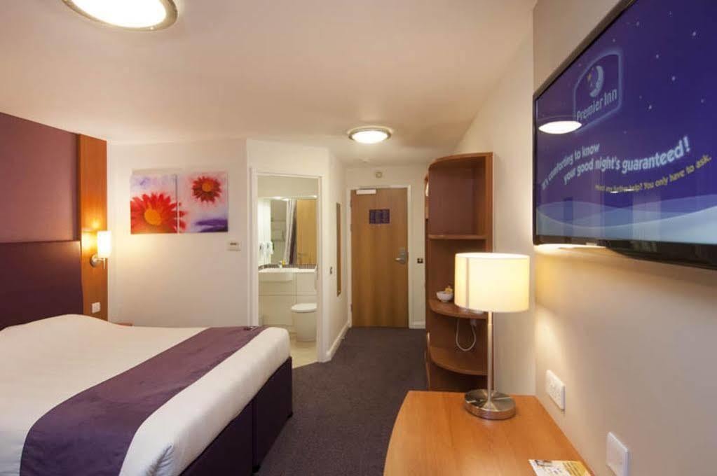 Premier Inn ברנטווד מראה חיצוני תמונה