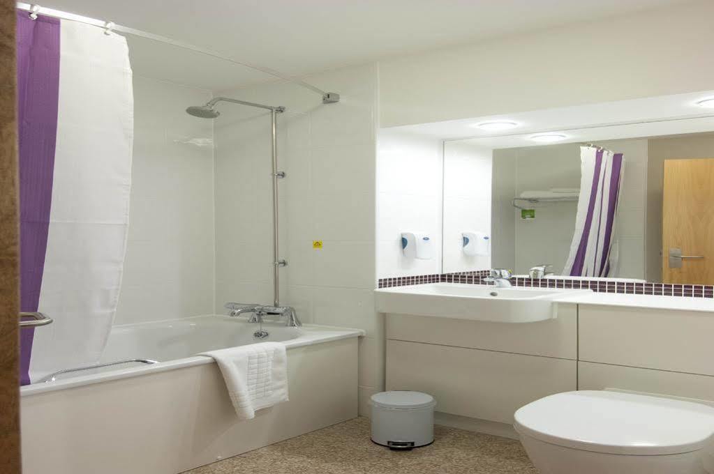 Premier Inn ברנטווד מראה חיצוני תמונה
