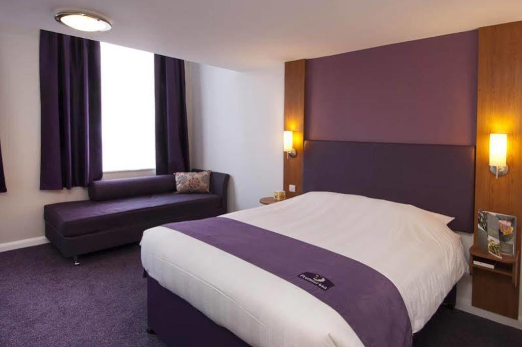 Premier Inn ברנטווד מראה חיצוני תמונה