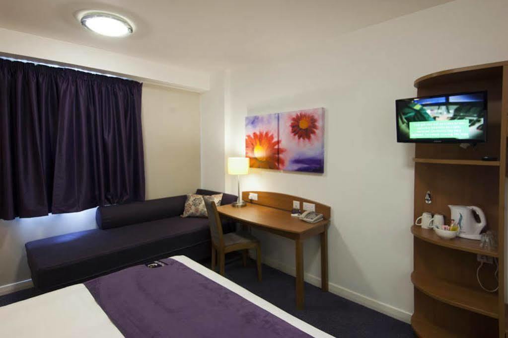 Premier Inn ברנטווד מראה חיצוני תמונה